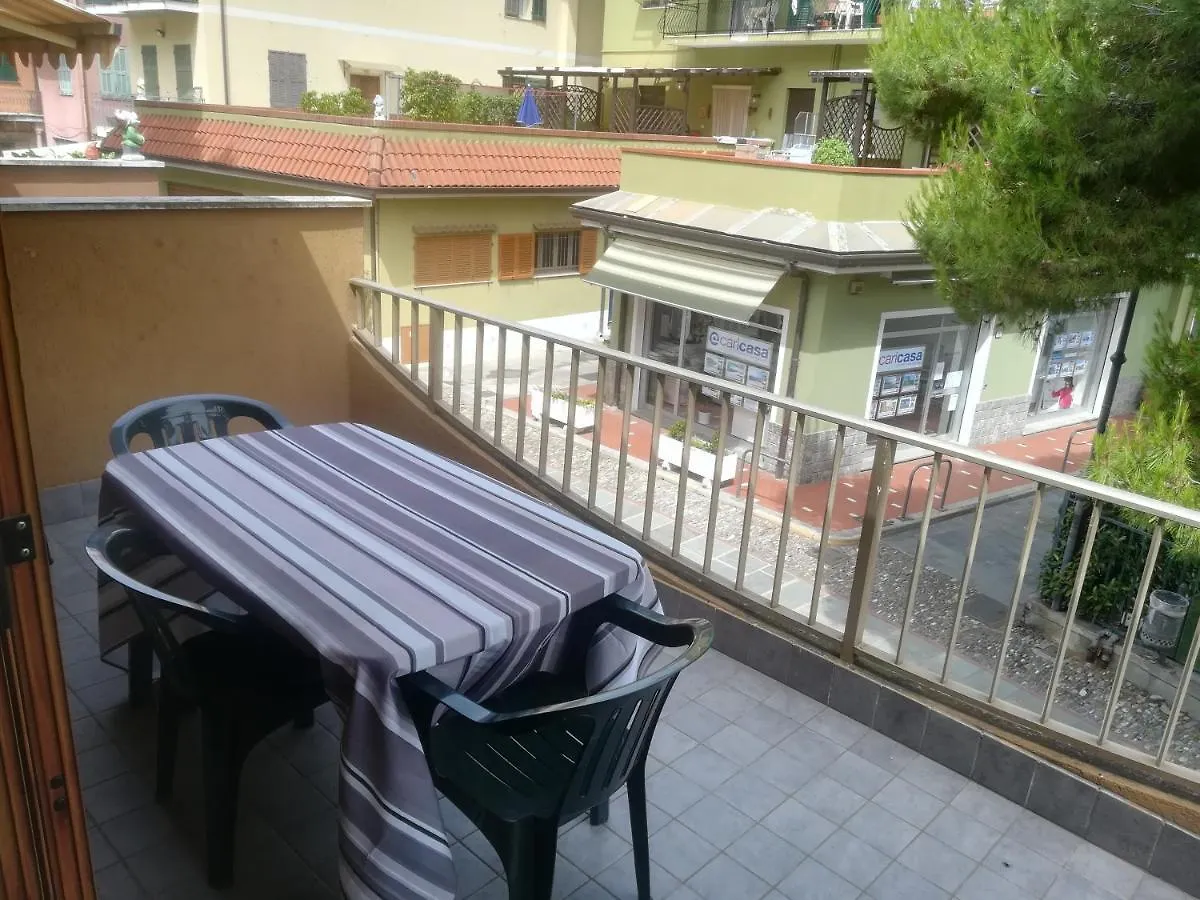 La Casa Di Ubaldo Apartment San Lorenzo al Mare Italy